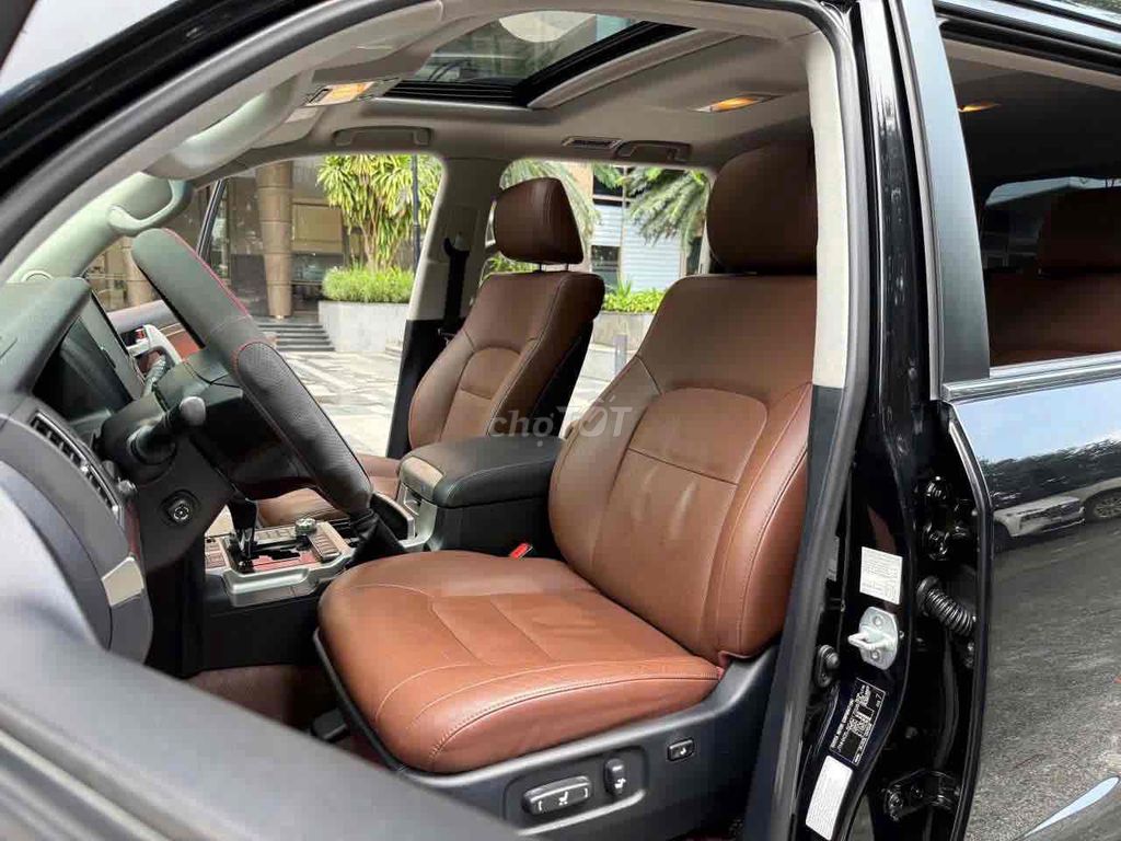 Toyota LandCruiser VX 4.6 V8 sx 2020 màu đen. Mua bán Ô tô tại Quận Cầu Giấy Hà Nội được đăng bởi Cao Quý hình 14