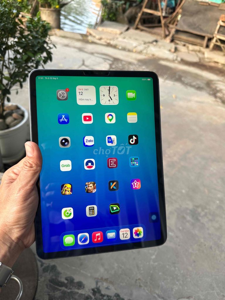 Apple iPad Pro 11 inch 120hz faceIDnhạy 64G 99%. Mua bán Máy tính bảng tại Quận Ninh Kiều Cần Thơ được đăng bởi HCT hình 1