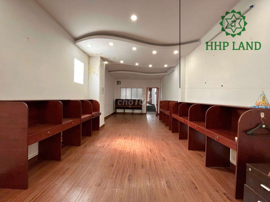 Cho thuê nhà mặt tiền đường Đồng Khởi có hầm xe