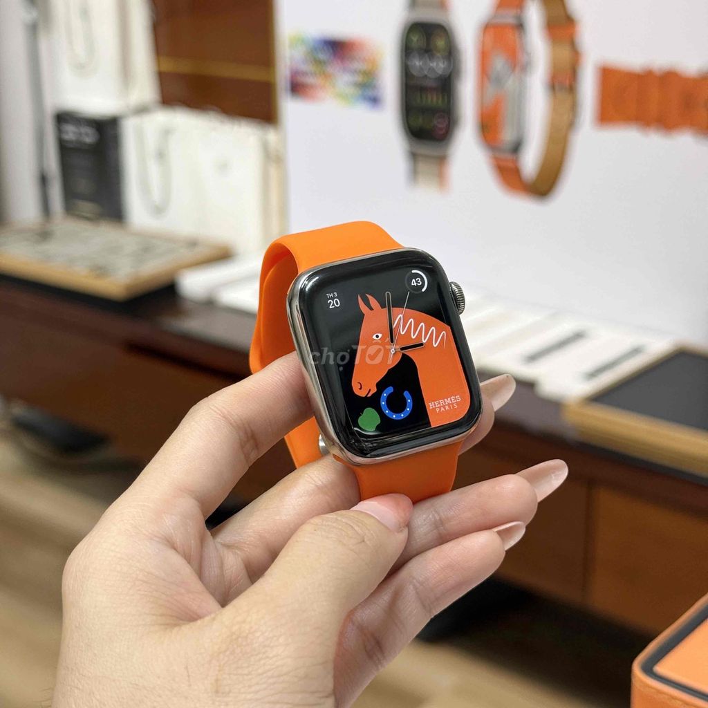 期間限定SALE☆HERMES☆Apple Watch☆44mm, 45mm☆ Apple Watch Hermès - 45mm Vert/Noir Toile H Single Tour - Apple