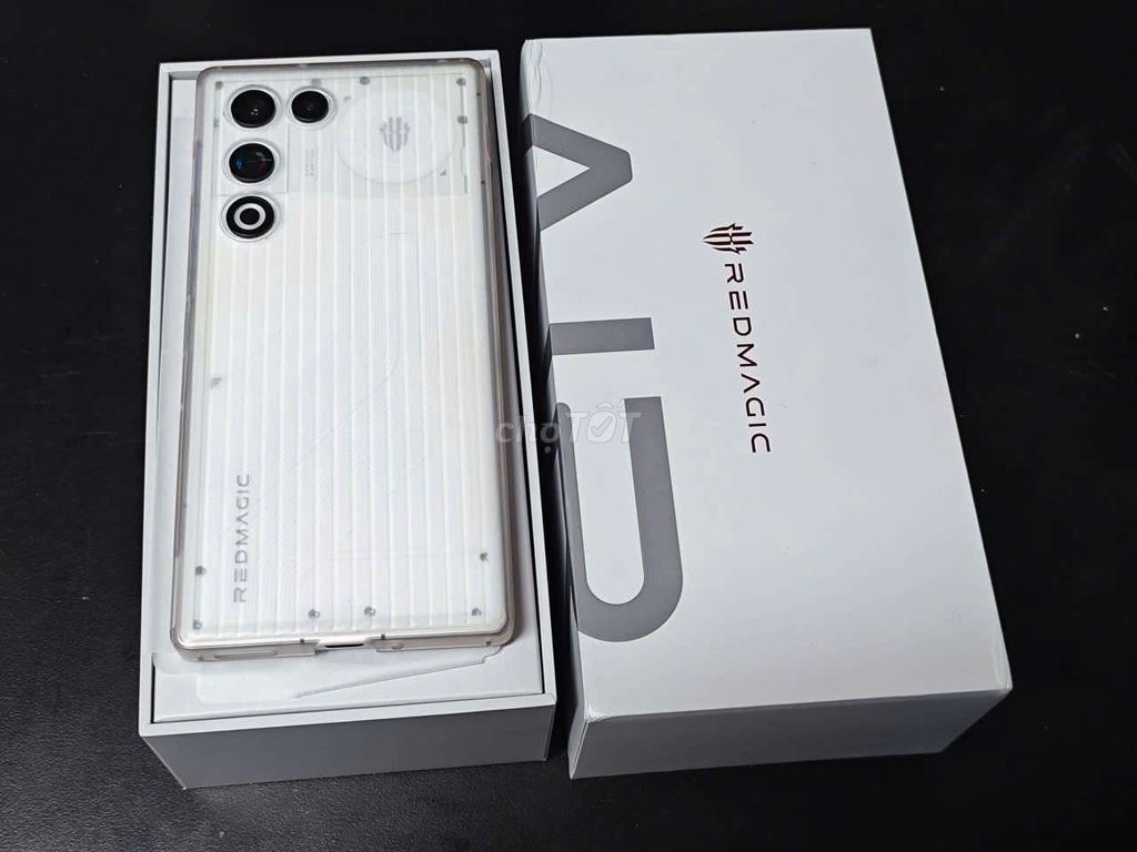 RedMagic 11 Air 16GB/512GB Trắng 99%. Mua bán Điện thoại tại Quận 8 Tp Hồ Chí Minh được đăng bởi Siro hình 1