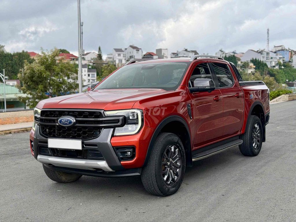 Ford Ranger Wildtrak 2023 красный 70 тыс. км