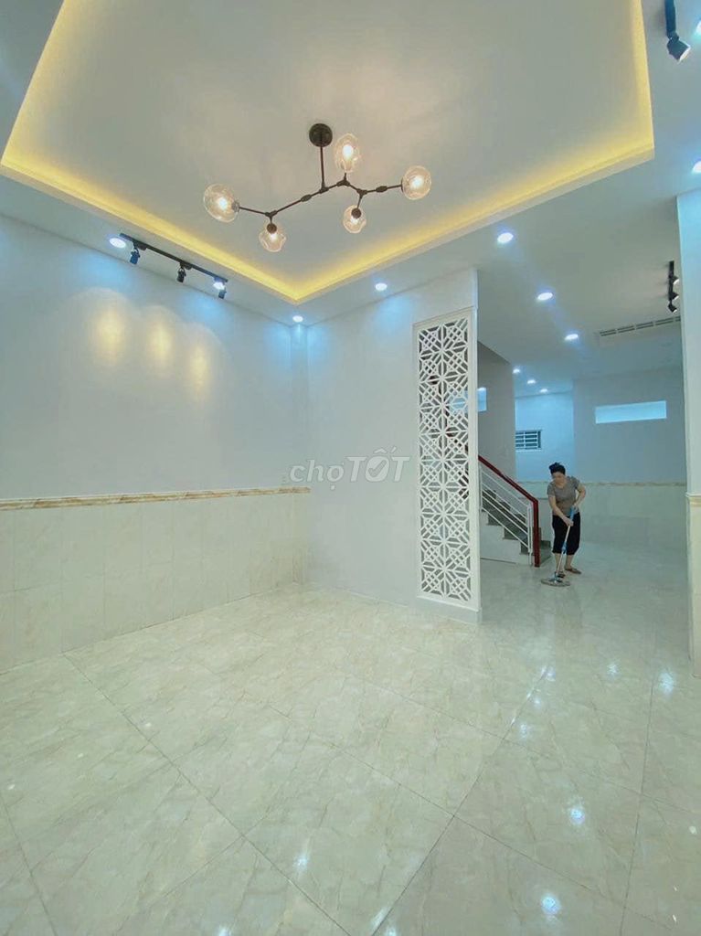 HXH Tô Hiến Thành, Q10. DT: 4.5x12m, 3 lầu, 5PN, 4WC - ảnh 4