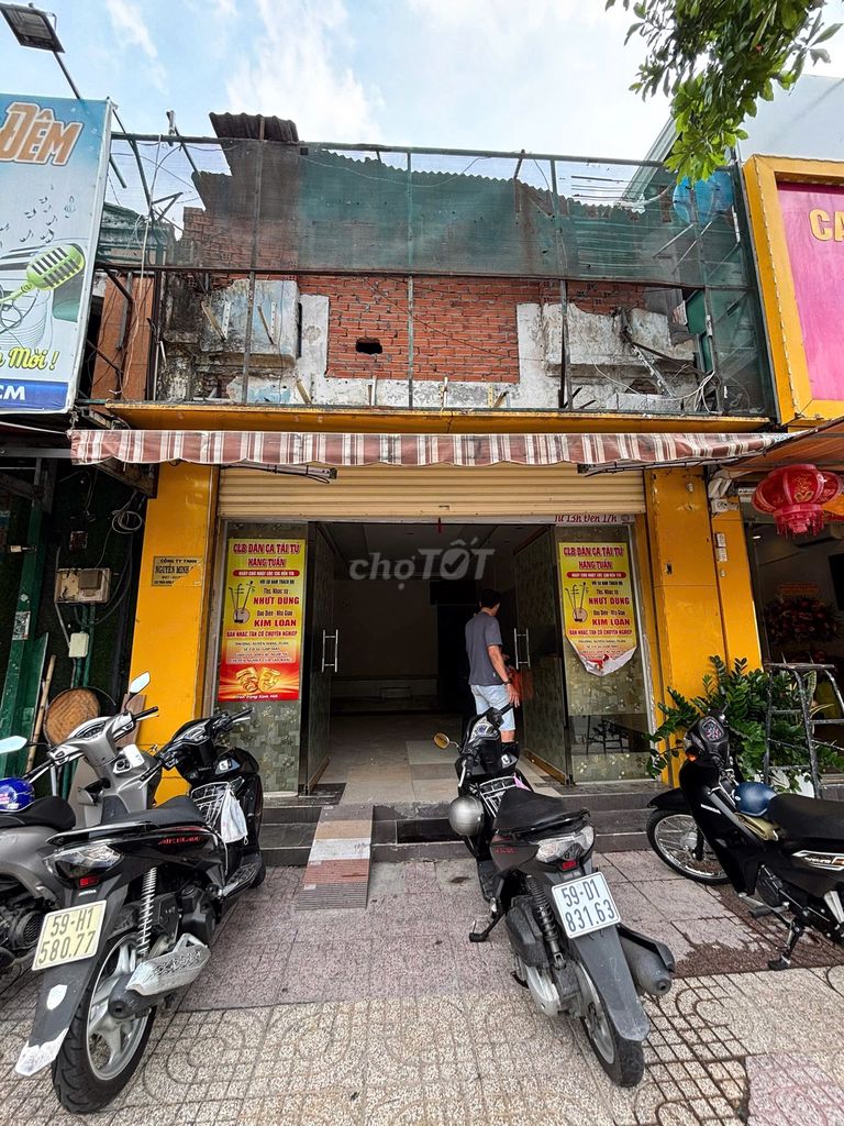Фасад Tran Hung Dao (Nguyen Tri Phuong) P7, District 5 HCMC. 5x20 этаж + этаж выше