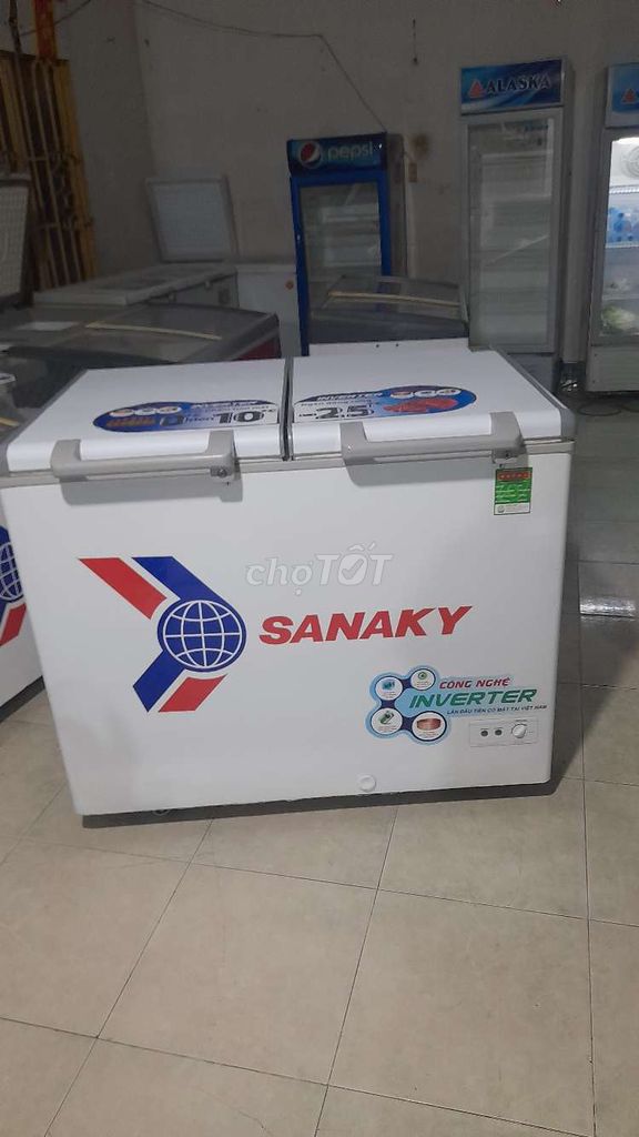 Bán tủ đông suốt Sanaky 350l rất đẹp xài ok