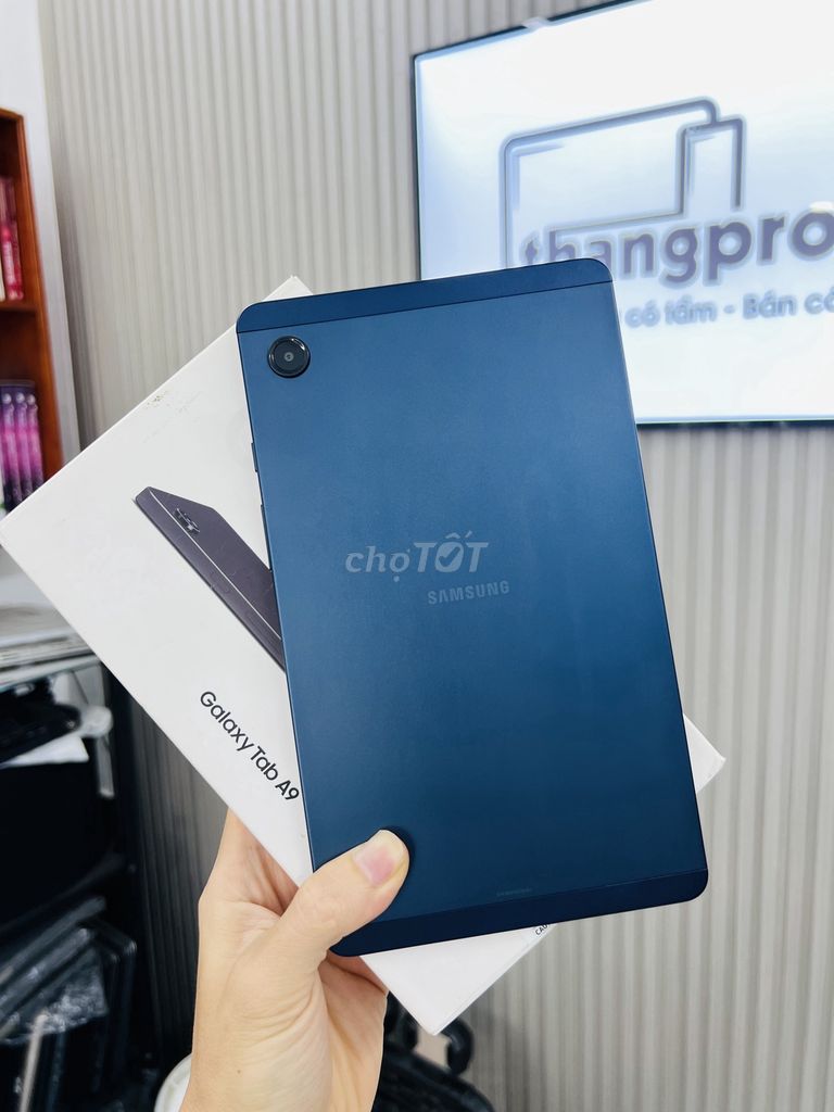 Samsung Galaxy Tab A9 8GB 128GB full box mới 99%. Mua bán Máy tính bảng tại Thành phố Thủ Đức Tp Hồ Chí Minh được đăng bởi Đặng Quyết Thắng hình 1