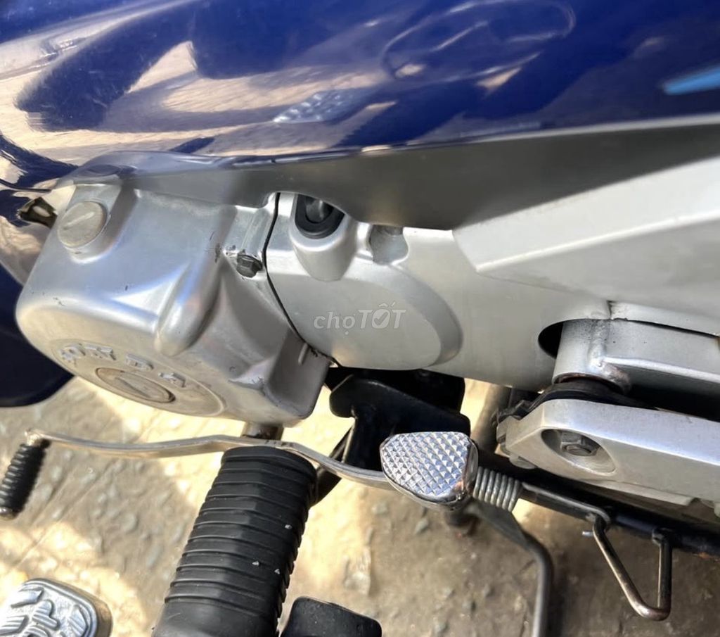 Honda - future 2003 - màu xanh - máy zin, vỏ zjn. Mua bán Xe máy tại Quận 7 Tp Hồ Chí Minh được đăng bởi Hi Long hình 2