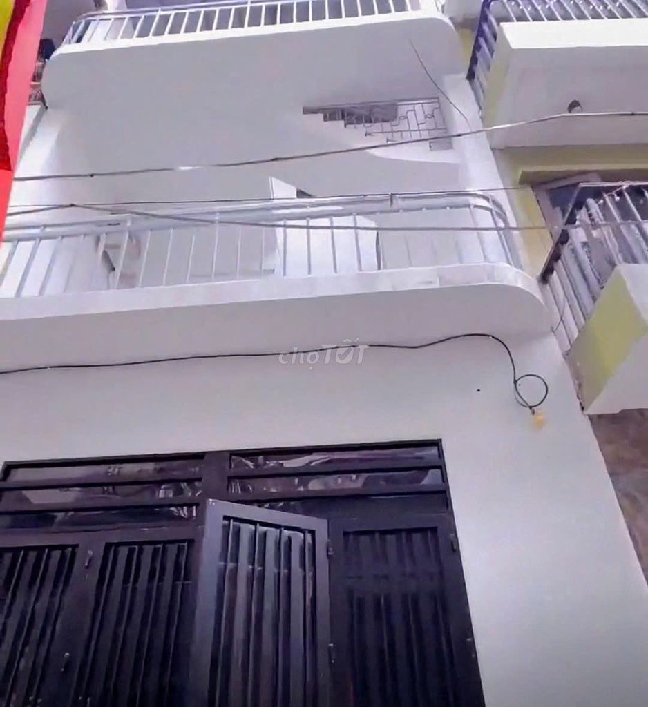 Cho thuê nhà 3 tầng phố Cầu Diễn