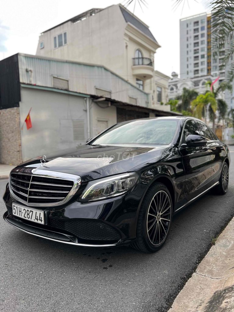 Mercedes C200 Exclusive odo 28k km siêu lướt 2019. Mua bán Ô tô tại Quận Bình Thạnh Tp Hồ Chí Minh được đăng bởi Nguyễn Thanh Tân hình 3