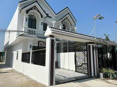 🔥HOT🔥BÁN GẤP NHÀ ĐẸP Ở VEN TPHCM(BìnhChánh)123m2 CÓ NỘI THẤT NHỈNH 2🧄🔥