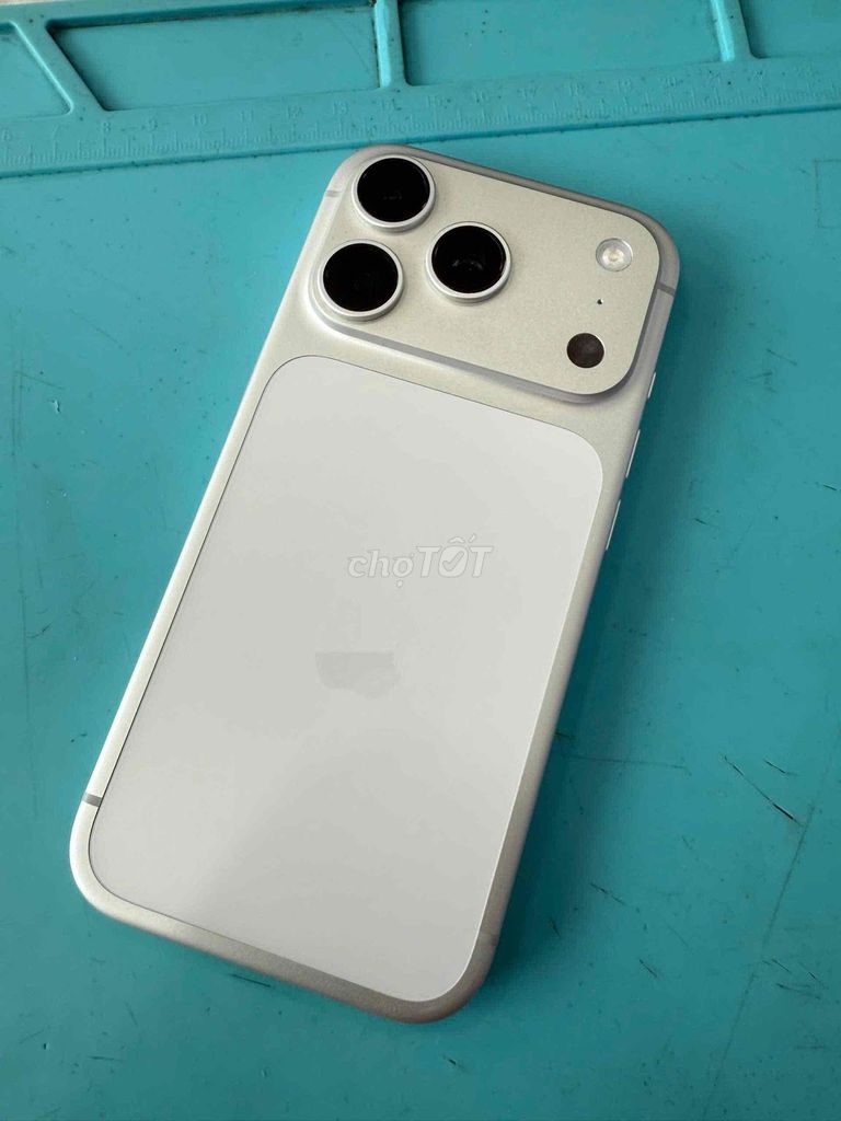 Apple iPhone 17 Pro Trắng Đã qua sử dụng. Mua bán Điện thoại tại Thành phố Thủ Đức Tp Hồ Chí Minh được đăng bởi Vũ Tuấn Đạt hình 1
