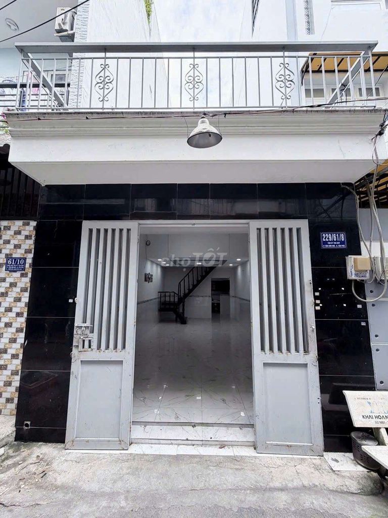 Nhà hơn 4 tê hàng hiếm P Tân Sơn Nhì 