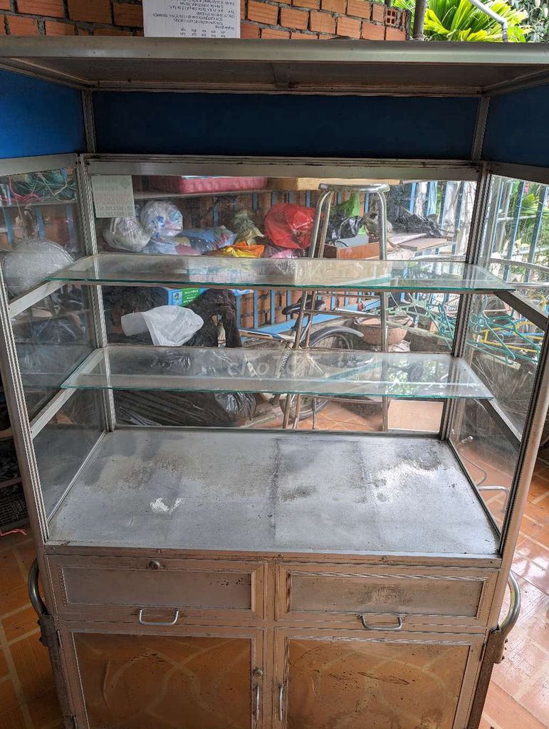 Tủ bán đồ ăn Nhôm Kính có bánh xe. Mua bán Tủ, kệ gia đình tại Thành phố Sa Đéc Đồng Tháp được đăng bởi Lee hình 1