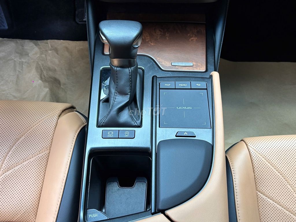 Lexus ES250 2022 - 28000km - 01 chủ giữ gìn, đi kỹ. Mua bán Ô tô tại Quận 8 Tp Hồ Chí Minh được đăng bởi Mr Can hình 9