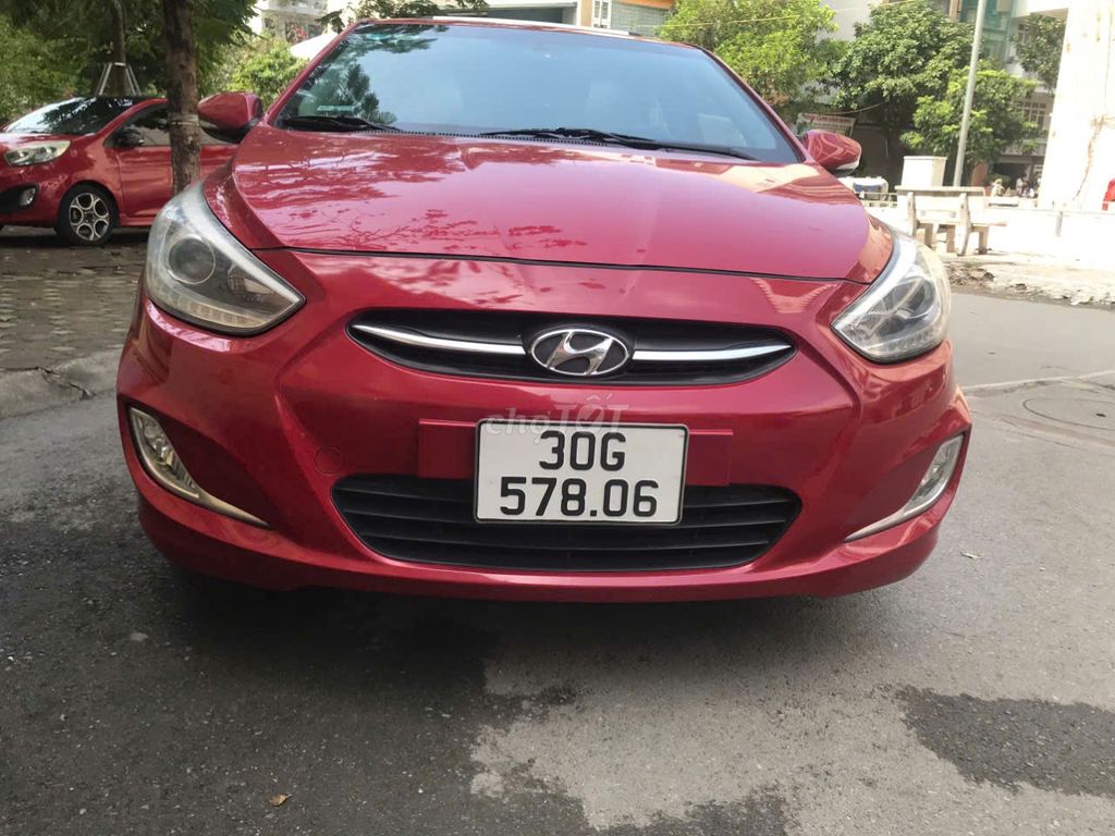 Hyundai Accent 2015 1.4 AT - 80000 km