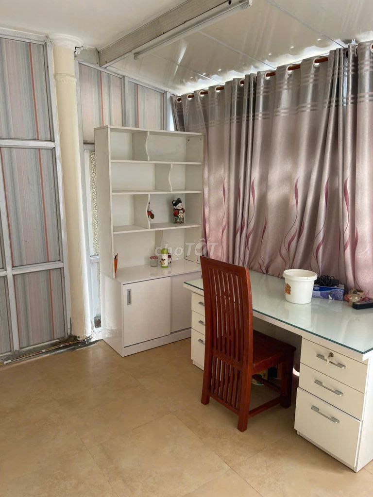 Дом в аренду на Дой Кан Лейн, Ба Динь, 50 м² x 3 этажа, 2 спальни
