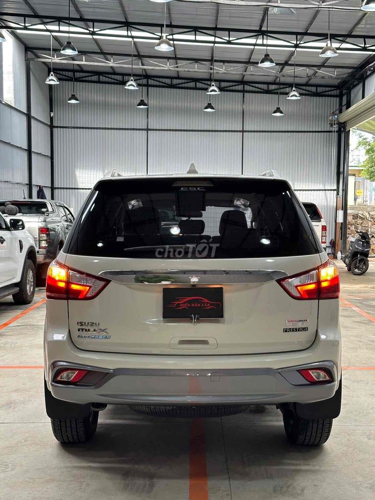 Isuzu Mu X 2018 1.9 4X2 AT. Mua bán Ô tô tại Thành phố Buôn Ma Thuột Đắk Lắk được đăng bởi Hiếu Đắk Lắk hình 6