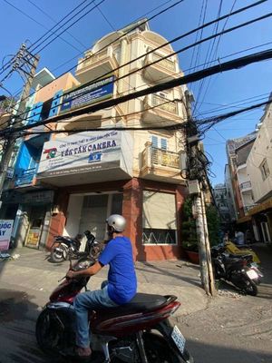 Cho thuê căn góc 2 mặt tiền khu Phan Đăng Lưu, có thang máy làm VPCTY
