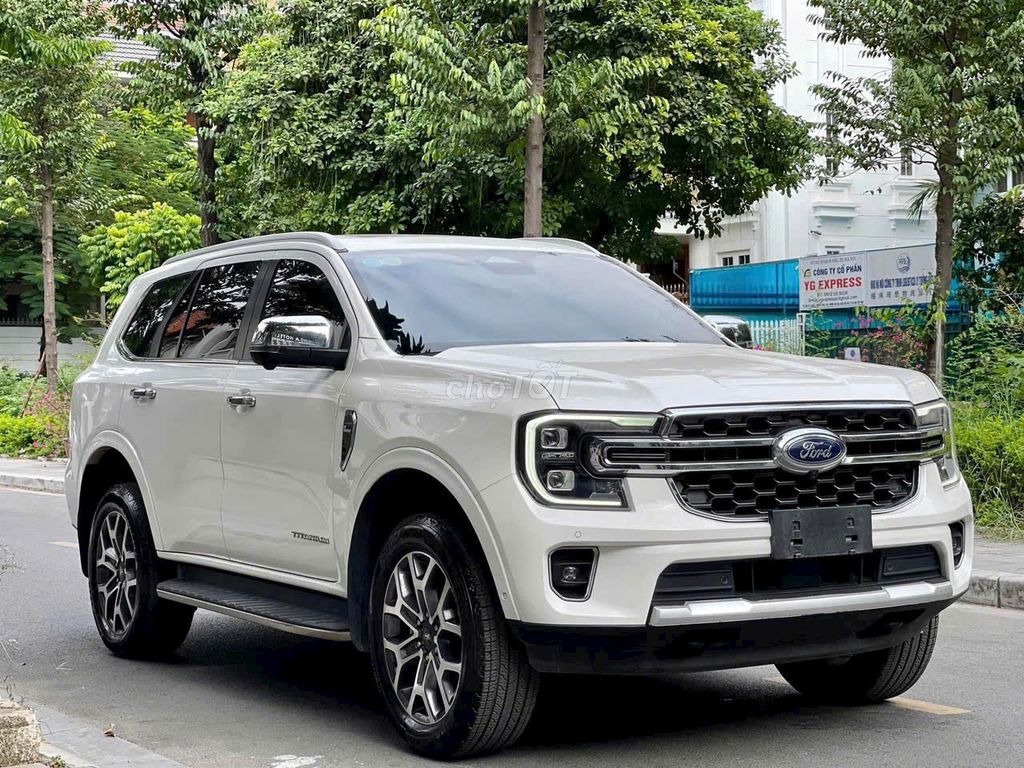 𝐅𝐎𝐑𝐃 𝐄𝐕𝐄𝐑𝐄𝐒𝐓 - 𝐒𝐔𝐕 𝟕 𝐂𝐇𝐎̂̃ Đ𝐀̣̂𝐌 𝐂𝐇𝐀̂́𝐓 Đ𝐈̣𝐀 𝐇𝐈̀𝐍𝐇. Mua bán Ô tô tại Quận 3 Tp Hồ Chí Minh được đăng bởi QUỐC TRUNG FORD hình 2