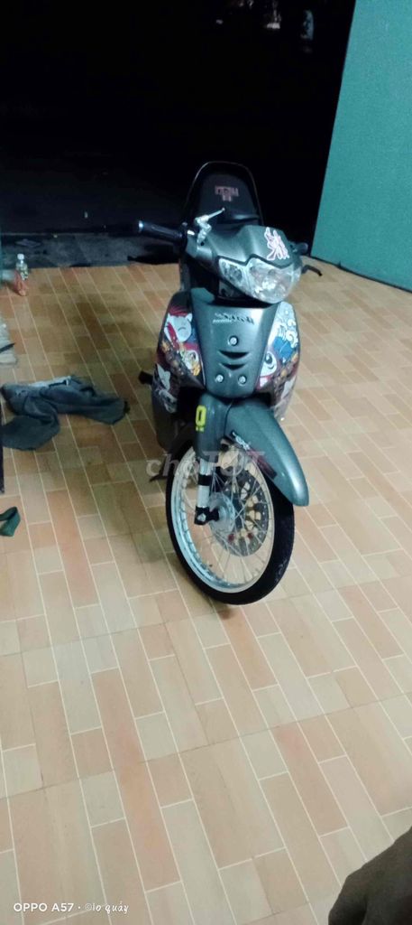 xe mới bảo dưỡng ko có 2 bửng hông. Mua bán Xe máy tại Thị xã Bến Cát Bình Dương được đăng bởi khanh hình 1