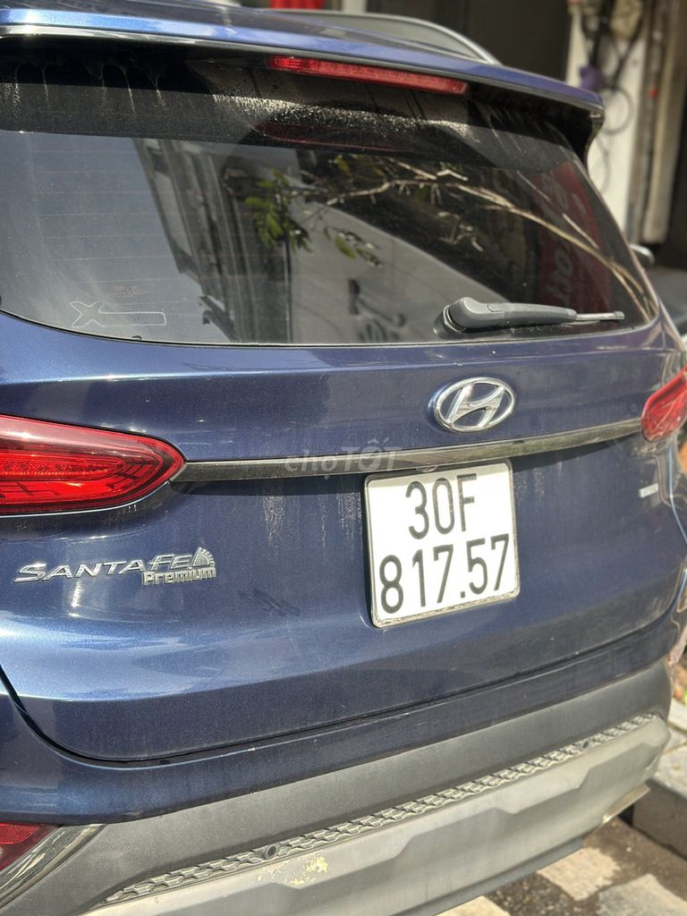 CC xe SantaFe 2019Premium 2.4L-12 vạn km biển HN. Mua bán Ô tô tại Quận Hoàn Kiếm Hà Nội được đăng bởi Lê Trang hình 4