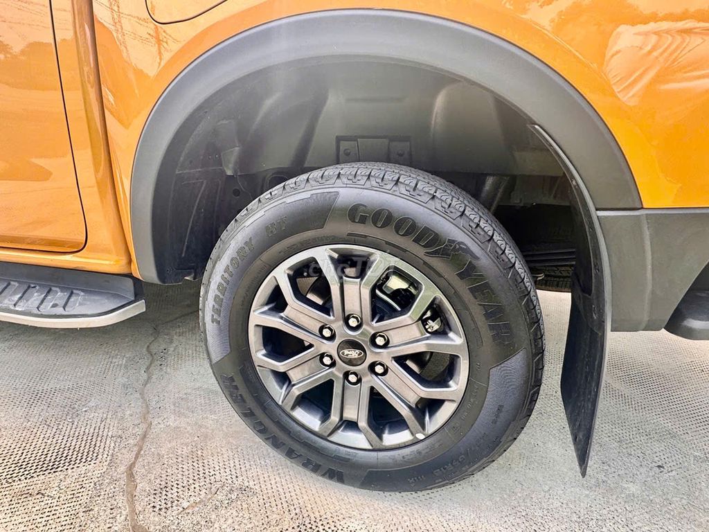 RANGER WILDTRACK 2.0 4x4 AT 2023 - odo 33k chuẩn. Mua bán Ô tô tại Quận 7 Tp Hồ Chí Minh được đăng bởi Tân Thuận Ford Sài Gòn hình 2