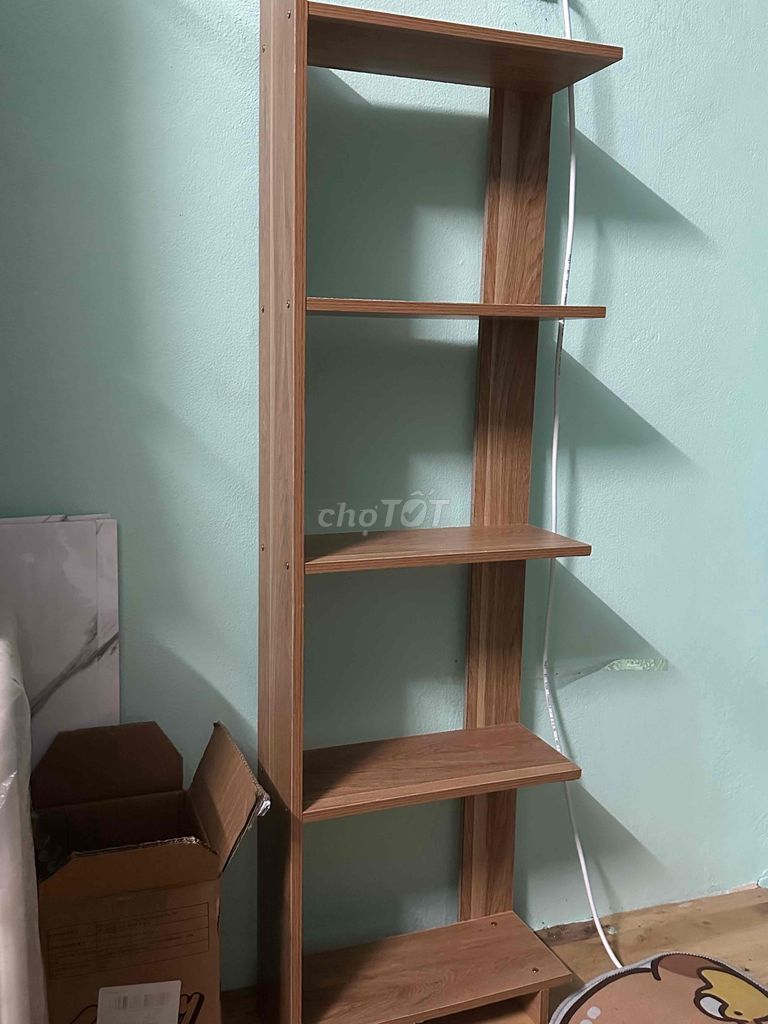 Kệ sách Gỗ 5 tầng giá chỉ 149k. Mua bán Tủ, kệ gia đình tại Quận Bình Thuỷ Cần Thơ được đăng bởi Trinh Trần hình 1