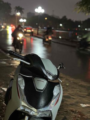 Honda SH160i 2024 Xám xi măng. Mua bán Xe máy tại Quận Ngô Quyền Hải Phòng được đăng bởi Do nhat Van