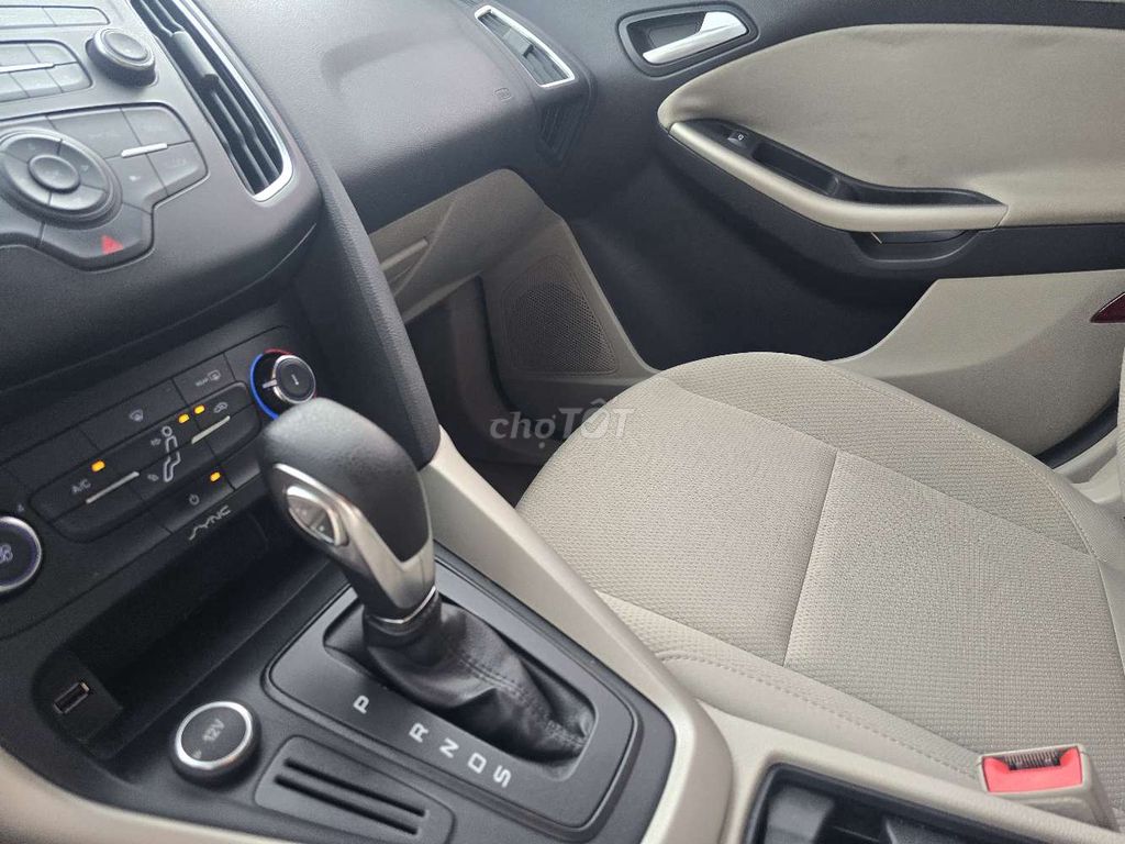 FOCUS TREND 1.5L 2017 LƯỚT 28000KM BẢO HÀNH 1 NĂM. Mua bán Ô tô tại Quận Bình Tân Tp Hồ Chí Minh được đăng bởi Lê Tử can  hình 12