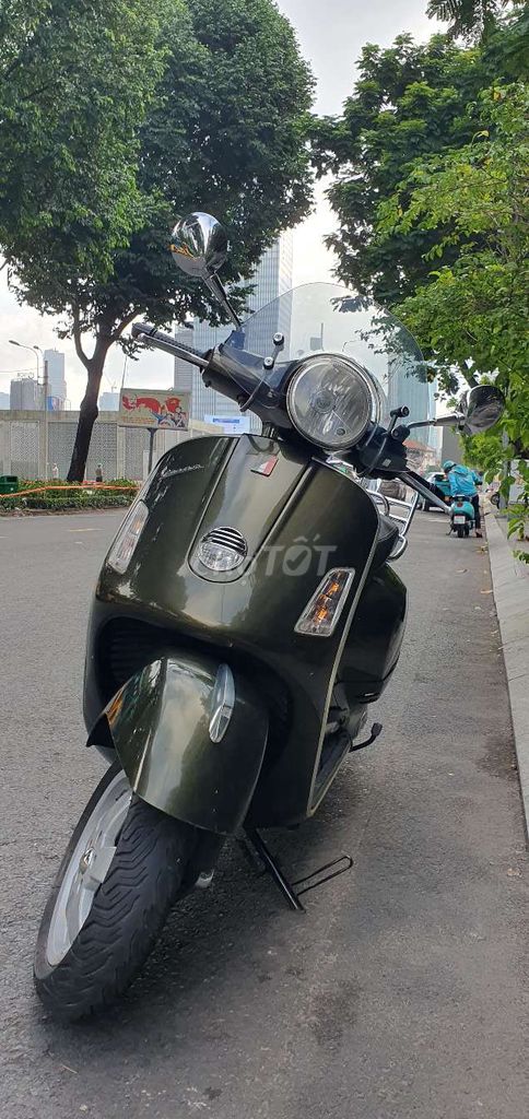 Bán Vespa Ý 4Van biển số VIP. Mua bán Xe máy tại Quận 1 Tp Hồ Chí Minh được đăng bởi Tư vấn pháp lý Bất động Sản hình 3
