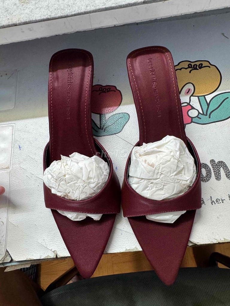 Giày cao gót Nữ Đỏ đô size 36 6cm. Mua bán Giày dép tại Quận 12 Tp Hồ Chí Minh được đăng bởi tiểu vy hình 1