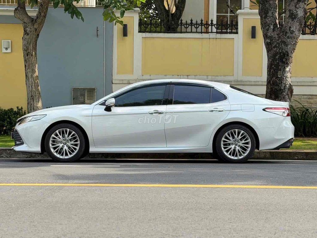 Toyota Camry 2.5Q 2019 xe full lịch sử hãng. Mua bán Ô tô tại Quận 1 Tp Hồ Chí Minh được đăng bởi Nguyên hình 2