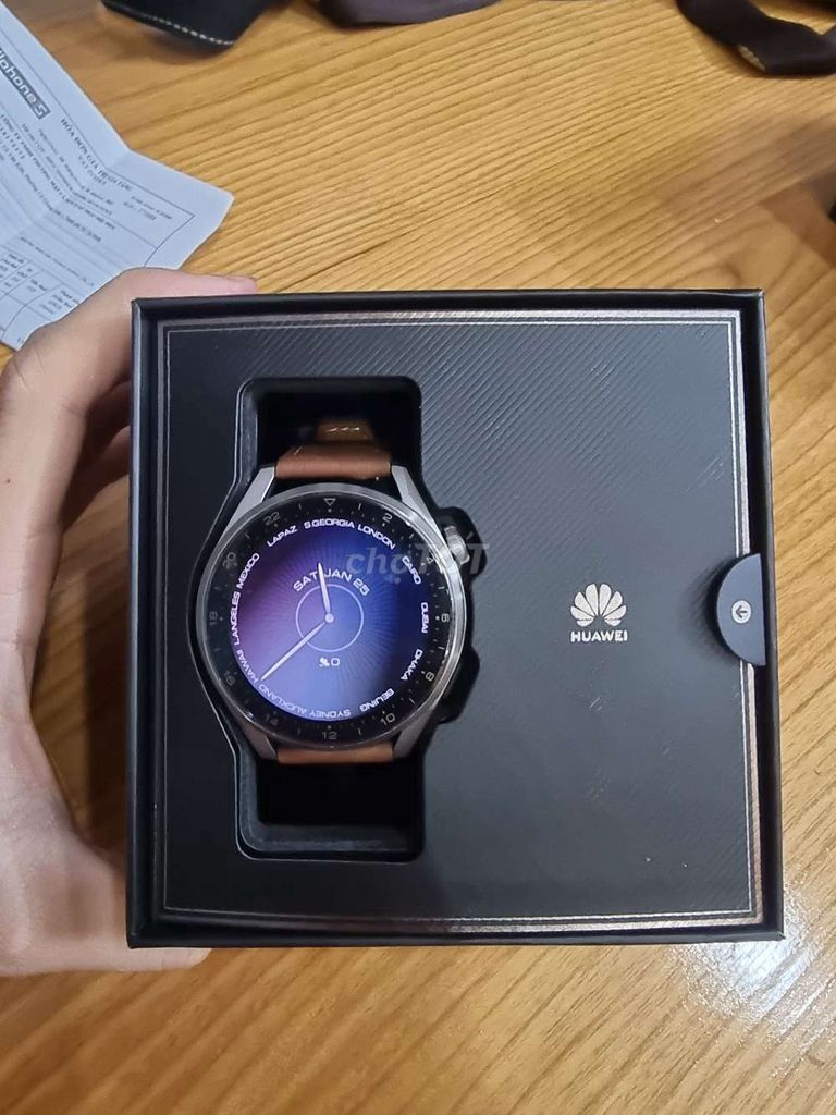 Đồng hồ Huawei watch 3 pro titan có esim