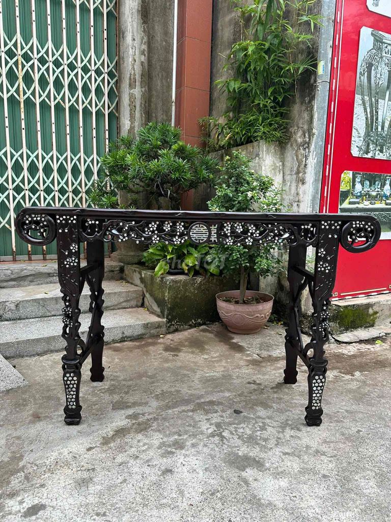 Bàn gỗ xà cừ 1m30x40cm. Mua bán Tủ, kệ gia đình tại Quận Hai Bà Trưng Hà Nội được đăng bởi Đinh Hương hình 1