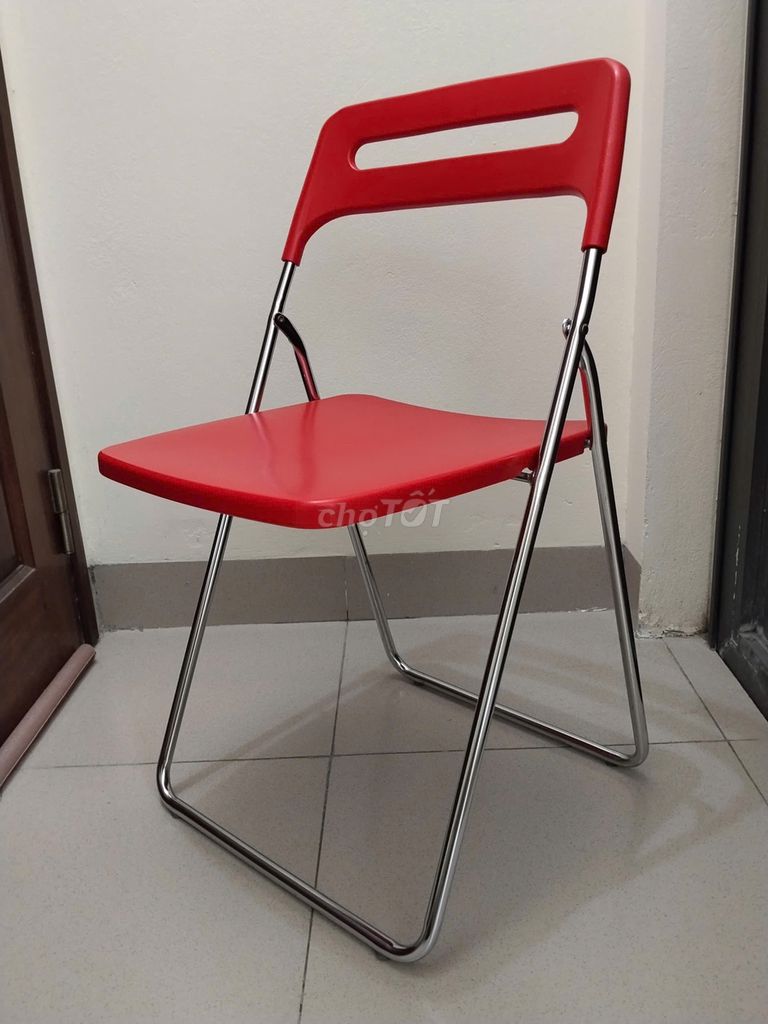 Ghế gấp Sắt Nhựa Đỏ Hiện đại 6 ghế. Mua bán Bàn ghế tại Quận Đống Đa Hà Nội được đăng bởi Snowdrop hình 1