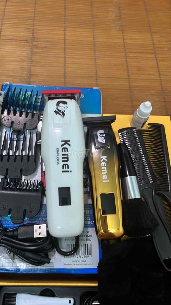 Tông đơ Kemei KM-809APG Trắng. Mua bán Nội thất, đồ gia dụng khác tại Quận Cẩm Lệ Đà Nẵng được đăng bởi Nha Pro hình 1