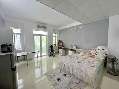 Phòng ban công tầng 2- khu biệt thự Nguyễn Huy Tưởng - Thanh Xuân