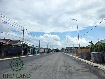 Bán lô đất full thổ cư, 1 xẹc Hương Lộ 15 rộng 30m