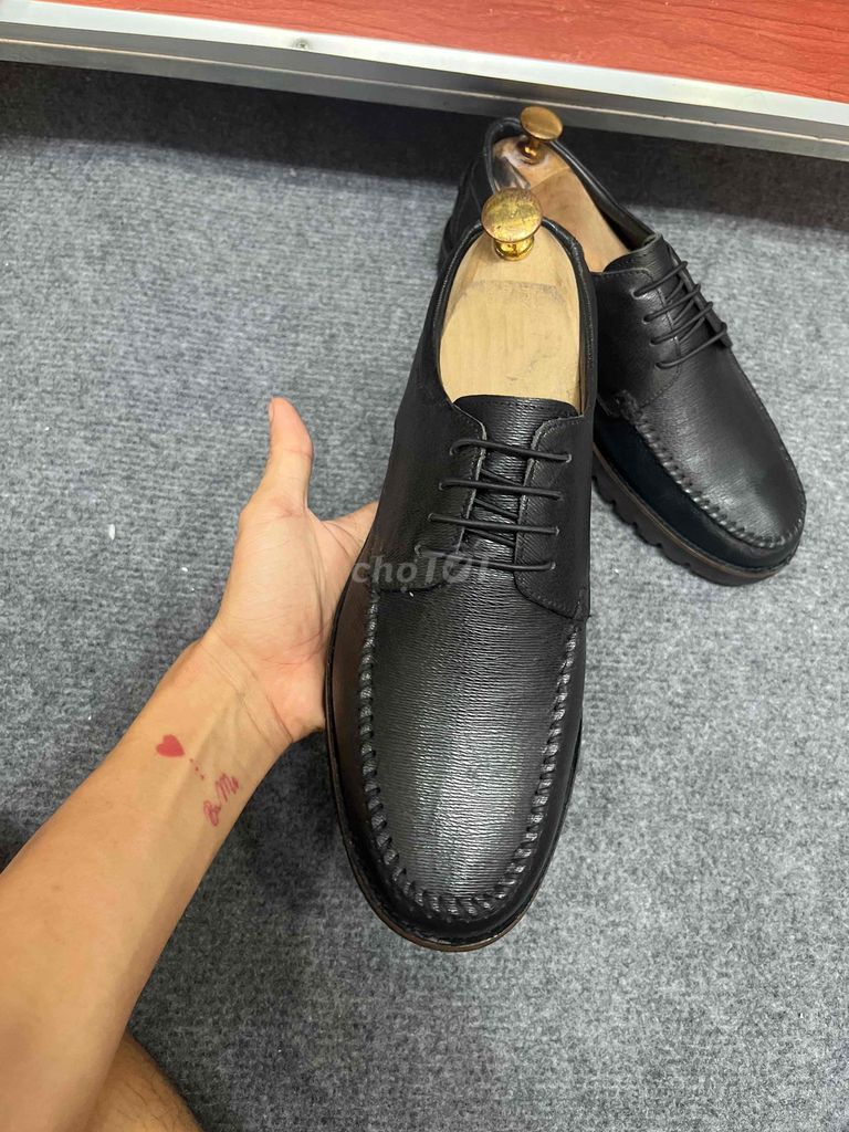 Giày tây Nam Da Đen size 40. Mua bán Giày dép tại Thành phố Phú Quốc Kiên Giang được đăng bởi NGUYÊN VAN Y hình 1