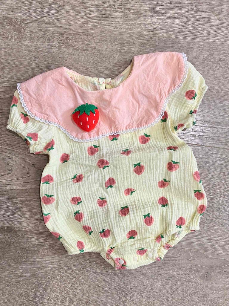 Bodysuit bé gái - đính quả dâu - size 6.5-8kg