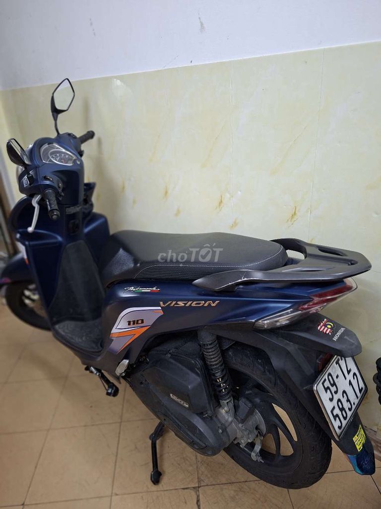 Xe Vision 2022 phiên bản có khóa Smartkey. Mua bán Xe máy tại Quận 1 Tp Hồ Chí Minh được đăng bởi Kim Xuyến hình 3