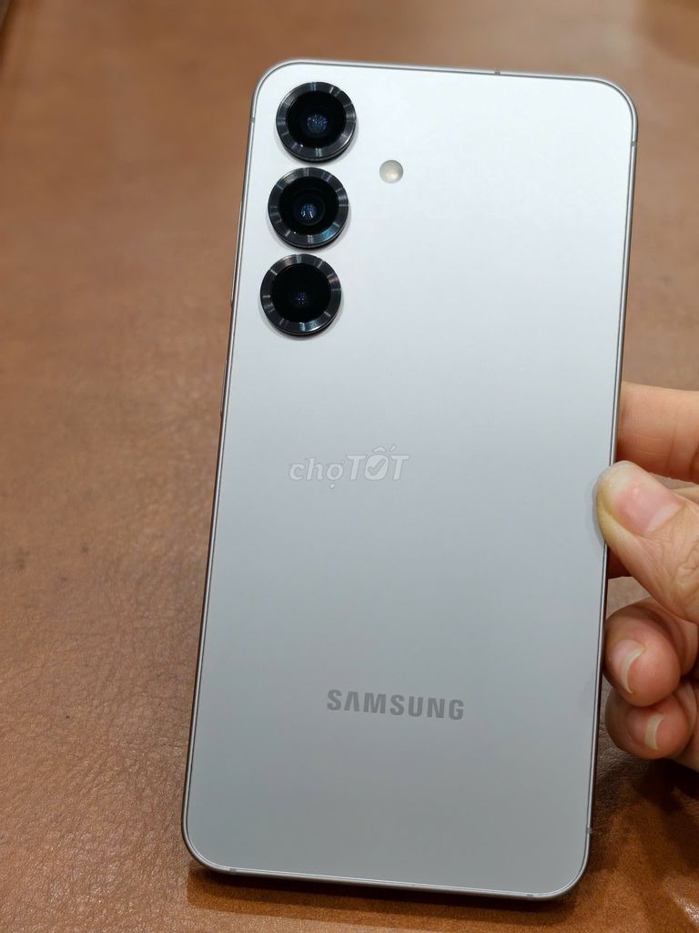 Samsung Galaxy S25 5G 256gb màu Xám chính hãng 98%. Mua bán Điện thoại tại Quận Đống Đa Hà Nội được đăng bởi Hn Store hình 1