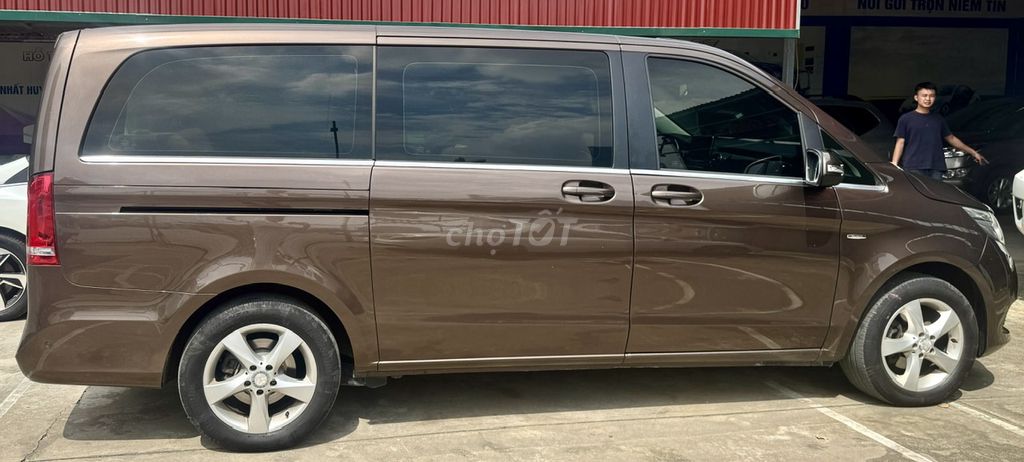 Mercedes Benz V Class V220d 2015. Mua bán Ô tô tại Quận Thanh Xuân Hà Nội được đăng bởi Nguyễn Tuấn Hoàng hình 2
