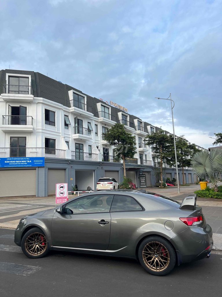 Kia Cerato 2010 Koup 2.0 AT - 125456 km. Mua bán Ô tô tại Thành phố Buôn Ma Thuột Đắk Lắk được đăng bởi manh hoàng  hình 7