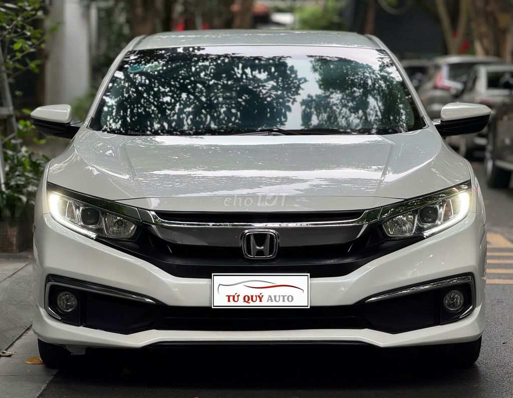 Honda Civic 1.8E 2019 - Trắng