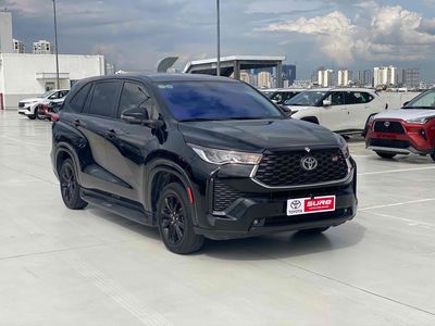Toyota Innova Cross 2.0V 2025 Đen 49.000km