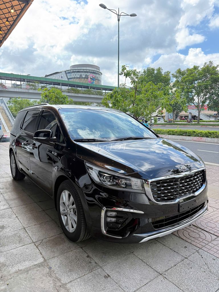 Kia Sedona 2020 photo 2