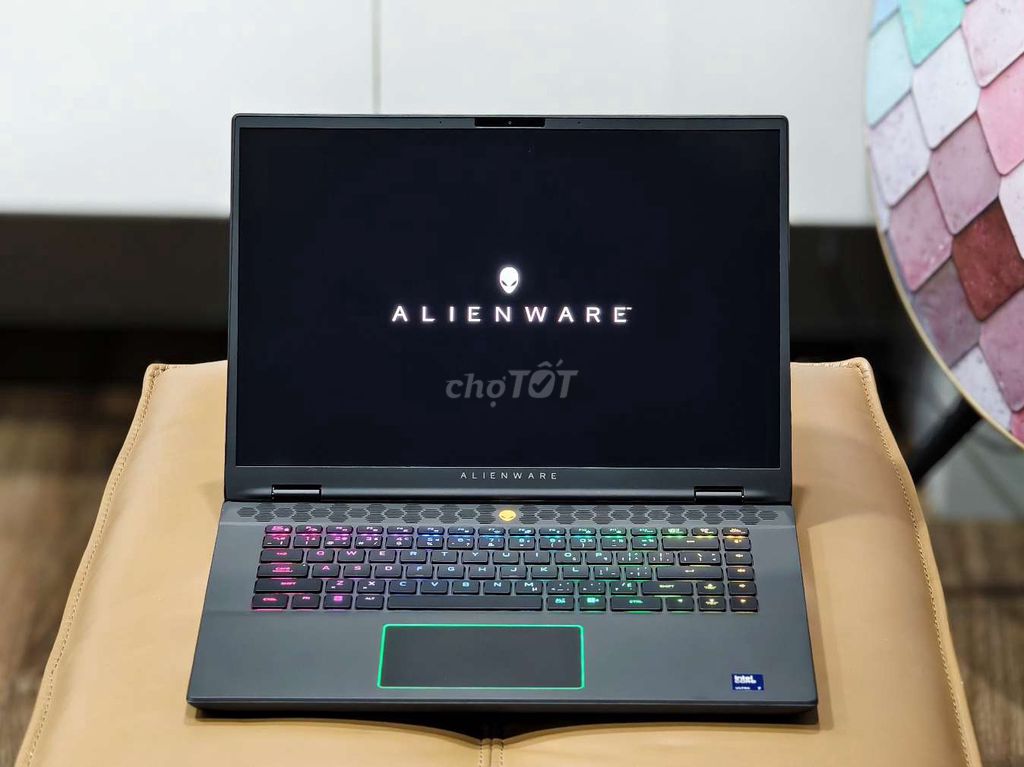 Dell Alienware M16 R2: Ultra 7 155H/4060/16GB/1TB. Mua bán Laptop tại Quận Gò Vấp Tp Hồ Chí Minh được đăng bởi NGUYỄN NGỌC TUẤN hình 1