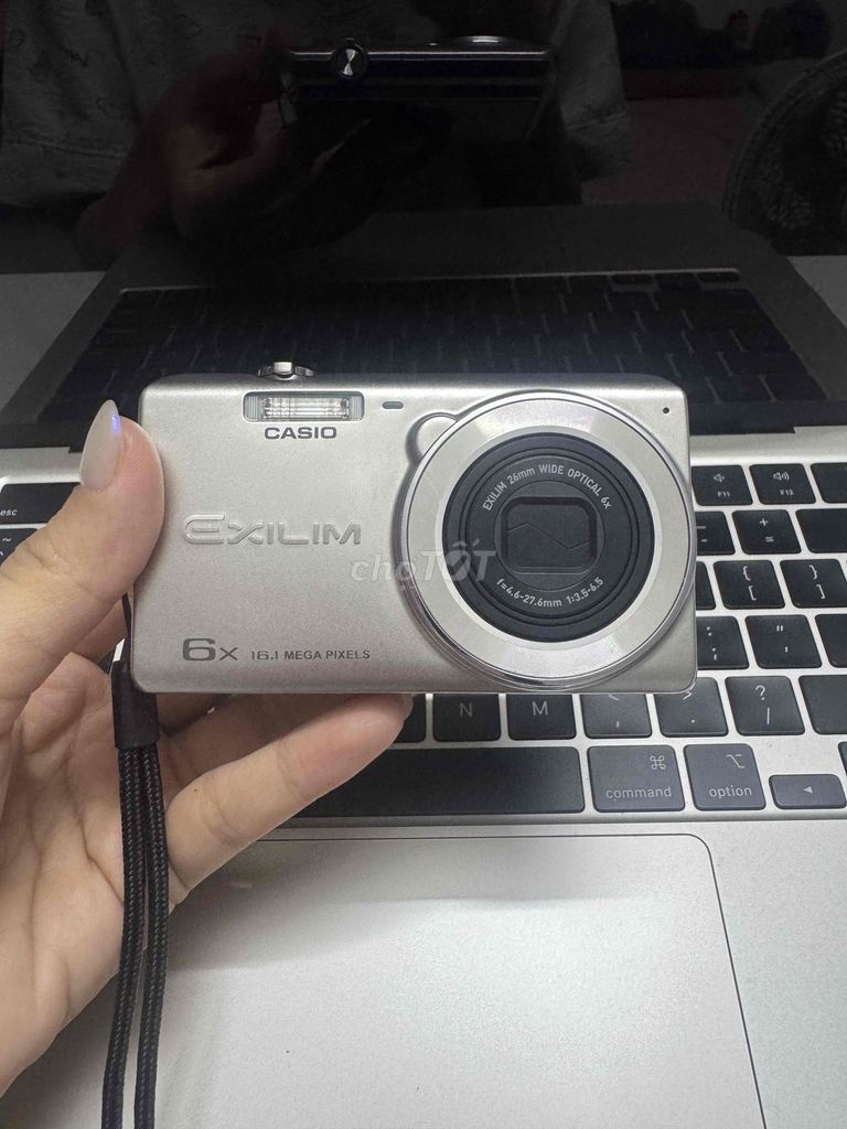 Máy ảnh Casio Exilim Bạc. Mua bán Máy ảnh, Máy quay tại Quận Bình Thạnh Tp Hồ Chí Minh được đăng bởi Kim Huyen hình 1