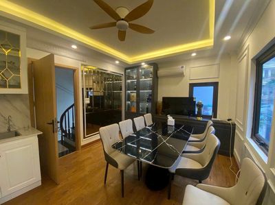 CHO THUÊ NHÀ NGUYÊN CĂN TƯ ĐÌNH – BÁT KHỐI – LONG BIÊN- KINH DOANH NHỎ. Cho thuê nhà ở tại Quận Long Biên Hà Nội được đăng bởi Xuân Thủy